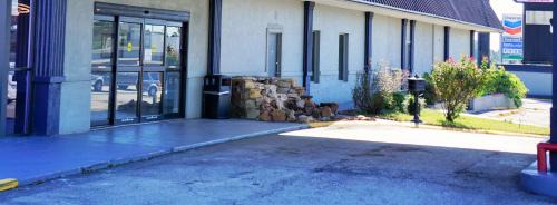 Conroe Hotel | Hotel Elev8