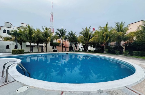 Downtown Cancun House | Hotel Zone by walking Sunset House.