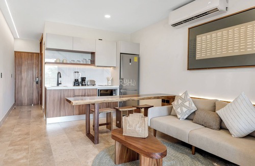 Luis Donaldo Colosio Apartment | Ixuh Ocean Front 5 Ave Playa del Carmen