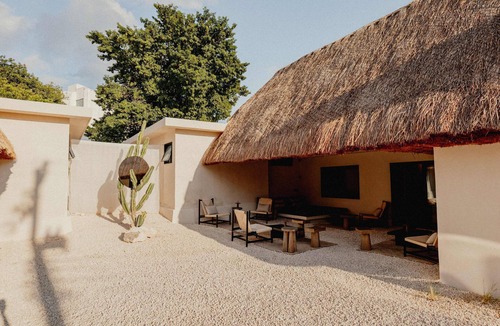 Downtown Cancun House | Ixum - A Haven of Creativity and Culture