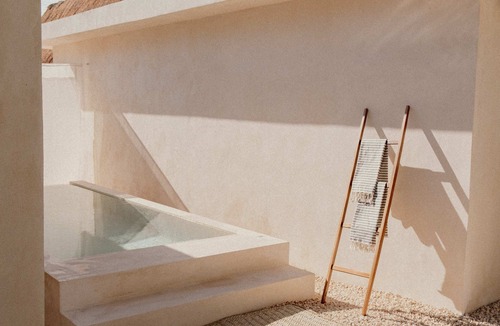 Downtown Cancun House | Ixum - A Haven of Creativity and Culture