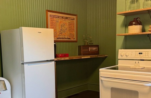 Glendive House | Jury’s Rest | Historic Downtown Home with a Story