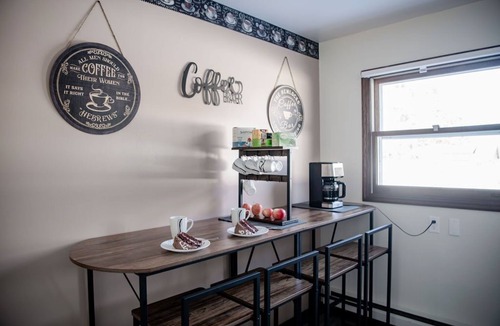 Spring Green House | KwikStay: Spacious 5BR Townhome Near Spring Green Golf Course & Park