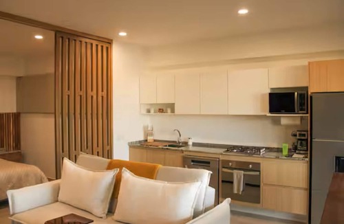 Las Glorias Condo | La Cozy Casa