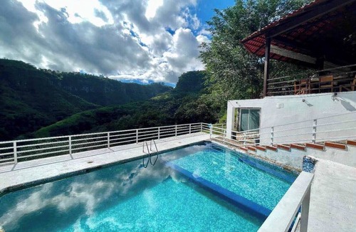 Alto Lucero Apartment | La Xalapa Hotel | 2-Double Bed Room | Near Waterfalls