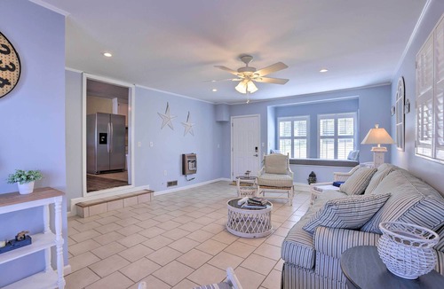 Riverside House | Lakefront Abode w/Dock ~ 15 Mi to Talladega!