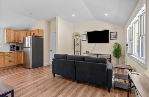 Marstons Mills House | Lakeside Cape Cod Family Retreat, Fire Pit, BBQ and Nearby the beach!
