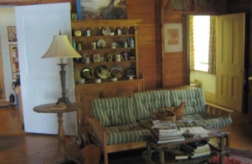 Ottawa Division Cottage | Large, rustic lakefront cottage near Ottawa/arnprior Ontario