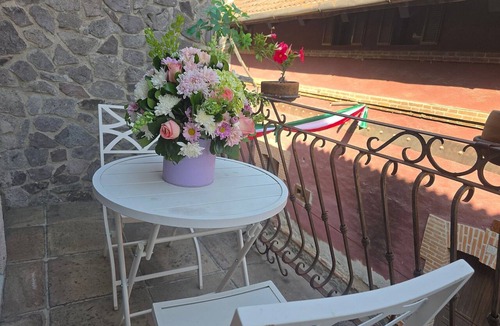 Santeagueda Apartment | Loft Belterra View of La Calpanería in Val’Quirico