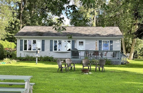 Cumberland Head House | Loon Beach is a Lake House on a quiet dead end road with private lake front