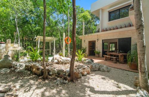 Chemuyil House | Lovely Villa 1-BR Villa Miguel