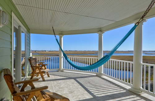 Bethany Beach House | Lux Bethany Beach House | Walking Distance to Ocean | Gated Community with Pool