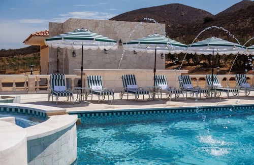 Valle de Guadalupe Condo | Lux Chateau Del Valle – Vineyard View Residence