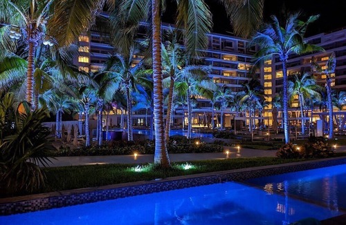 Puerto Juarez Hotel | Luxuries space , all inclusive, Pools, Spas, Gym, Bars, Child Friendly