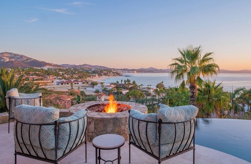 Palmilla Villa | Luxurious 4-Bd Palmilla Villa, Swimmable Beach — Chef & Butler Incl.