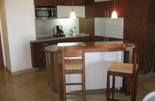 Villa Juarez Resort | Luxurious Grand Bliss, fine restaurants, free golf, beach club, Cirque du Soleil