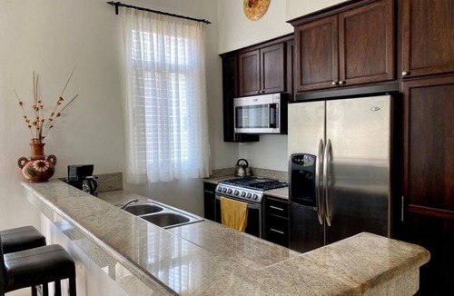 P Chahue Condo | Luxury 1 Bedroom Condo Steps Off the Beach