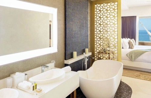 Puerto Juarez Apartment | Luxury 1-Bedroom Suite in Garza Blanca Cancun – Ocean Views & Resort Living