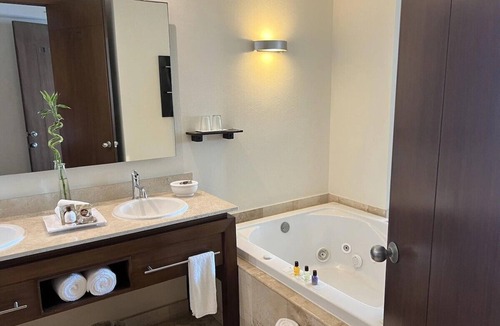 Las Jarretaderas Hotel | Luxury 2-bedroom hotel suites in charming Nuevo Vallarta with WiFi, AC