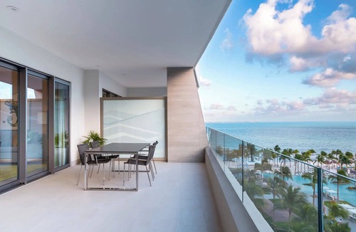 Downtown Cancun Condo | Luxury 2BR Ocean View Residence, Beach, Pools & Spa