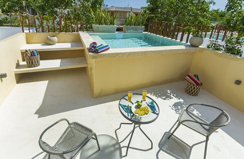 Tulum City Center House | LUXURY 3-LEVEL TOWNHOME* PRIVATE ROOFTOP POOL*CHEF