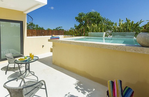 Tulum City Center House | LUXURY 3-LEVEL TOWNHOME* PRIVATE ROOFTOP POOL*CHEF
