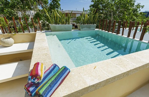 Tulum City Center House | LUXURY 3-LEVEL TOWNHOME* PRIVATE ROOFTOP POOL*CHEF