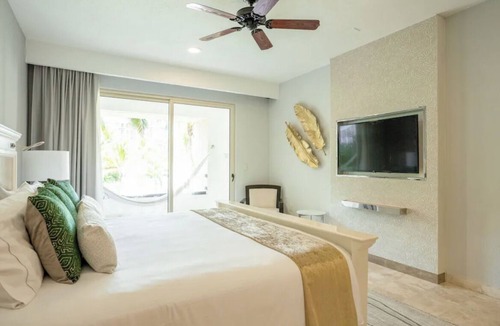 Puerto Juarez Hotel | Luxury Beach Resort - 1 bedroom Suite