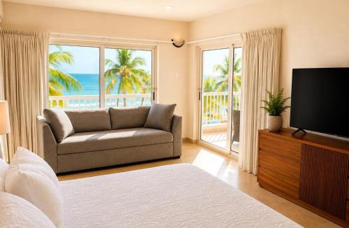 Flamingos Apartment | Luxury Beachfront Condo at Krystal Grand Resort - NEWLY REMODELED & NEWLY FURNISHED