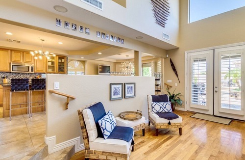 Pleasant Valley House | LUXURY DREAM HOME, 6 bdrm, gameroom, firepits, pool, hot tub, 5000 sq ft
