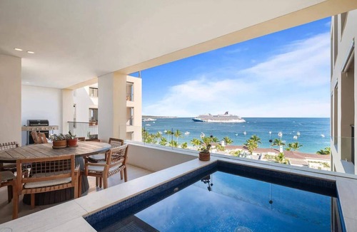 El Medano Ejidal Villa | Luxury Medano Beach Cabo Resort 3 bedroom steps to marina