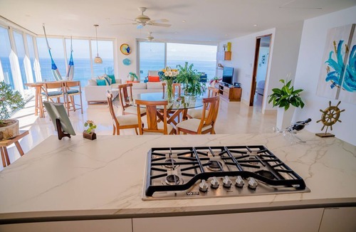 Amapas Condo | Luxury Oceanfront Escape at Indah + Infinity Pools + Views
