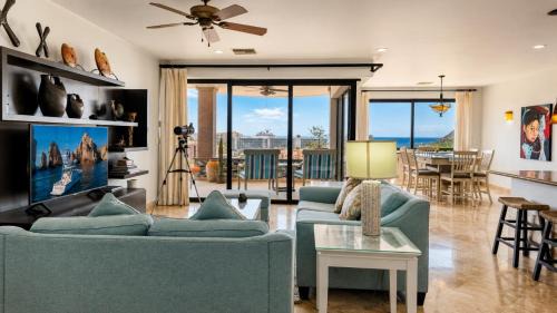 Centro Apartment | Luxury Pedregal Condo Walk to Cabo Marina