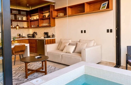 Zazil-ha Apartment | Luxury Penthouse w/Jacuzzi · Jatsa Ha