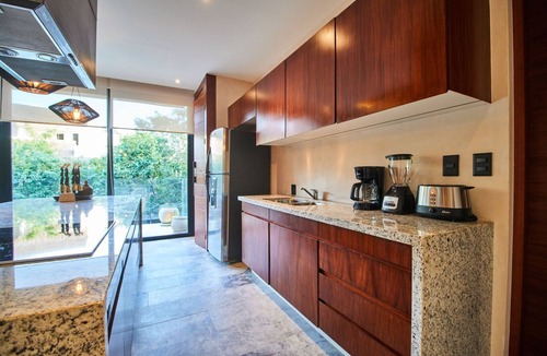 Zama House | Luxury Tulum Escape: 3-BR, Jacuzzi Balcony, Jungle Views, Luum Zama Haven