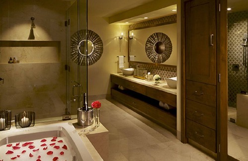 Los Cangrejos II y III Resort | Magnificent & Elegant Beachside Presidential Suite at 70% Discount