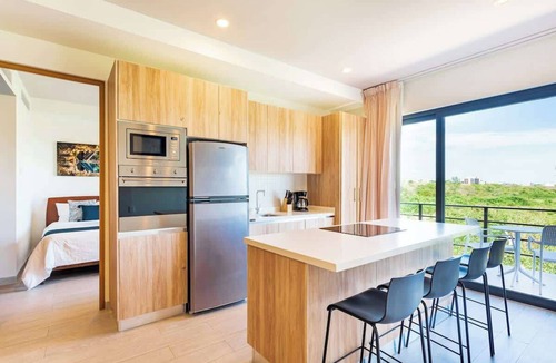 Zazil-ha Condo | Mangrove View 2BR w Rooftop Pool Near 5th Ave