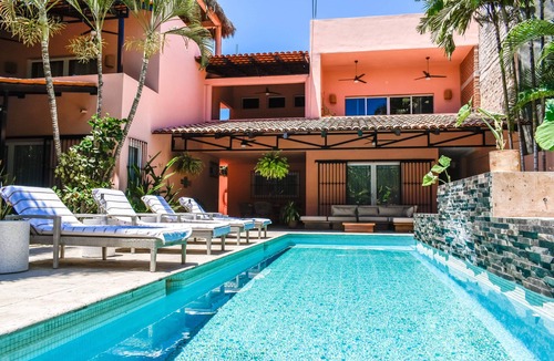 La Cruz de Huanacaxtle Apartment | Marigold Suite@CasaBellaCruz close 2 Marina w/pool
