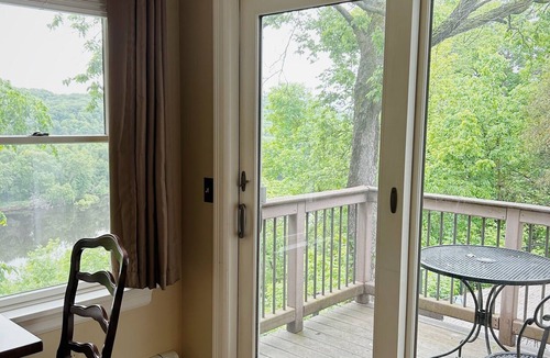Osceola House | Marvelous 7-bedroom Historic House overlooking the St. Croix River in Osceola