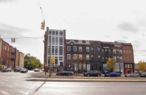 Downtown Baltimore Apartment | Massive Downtown Penn Station apt with parking