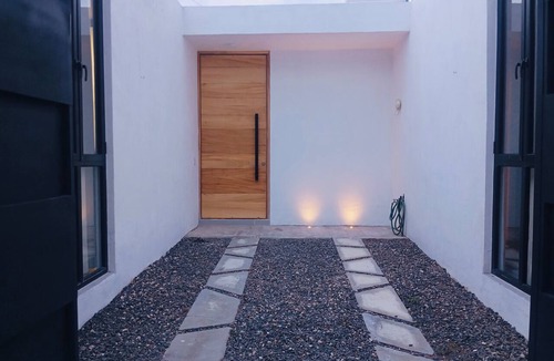 Tlajomulco de Zuniga House | MATSI Boutique House, 7 minutes from the Airport and VFG