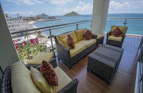 Marina Mazatlan Condo | Mazatlán Solaria Oceanview Condo with Pool 704