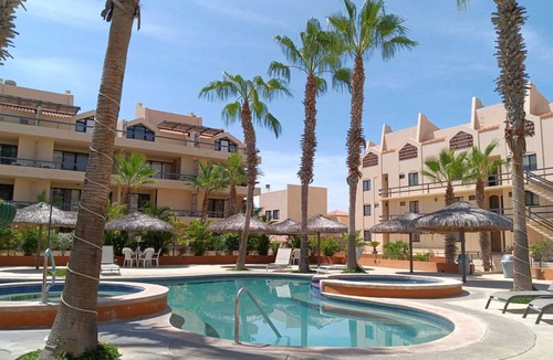 Zona Hotelera Apartment | Mexican-style apartment in the heart of the Los Cabos hotel zone.