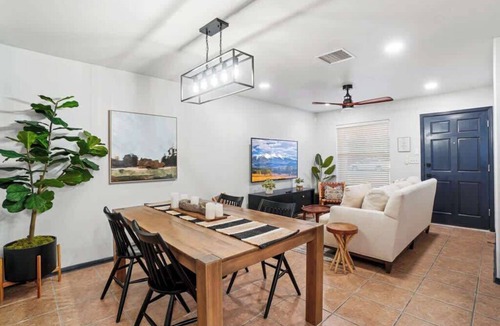 Northeast El Paso Apartment | Modern Farmhouse 3BR Near Fort Bliss