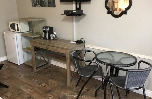 Coaticook Hotel | Motel La Source