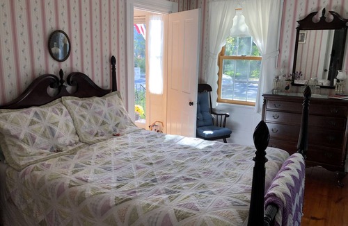Wareham Center Bed & Breakfast | Mulberry Bed & Breakfast