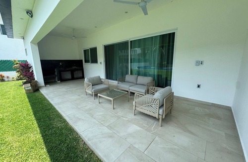 Lomas de Cocoyoc House | VACATION FAMILY HOME, MODERN HIMALAYA II