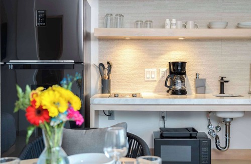 Centro Apartment | New 1BR Condo near Marina and Downtown - Pool