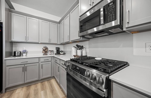 Eagle House | NEW 2025 TOWNHOME IN EAGLE-GARAGE PARKING-1 KING-2 QUEENS-PROFESSIONALLY CLEANED