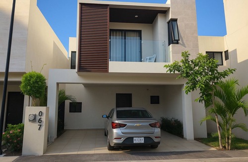 Puerto Juarez House | New House in Selvanova Coto 10, Playa del Carmen